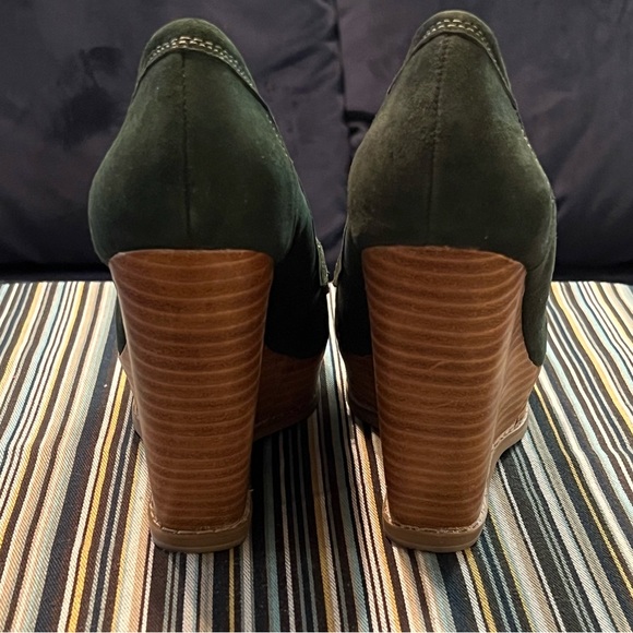 Levity Platform Loafer| Suede| Green| Size 8| NIB| “Vintage” 2000’s - Picture 3 of 4